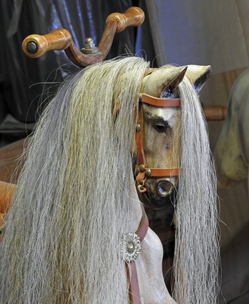 Handtillverkade Viktorianska gunghästar i trä på beställning - Denis Gavois Le Rocking Horse